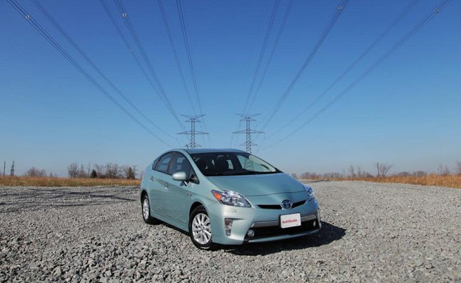 Toyota Prius Plug-in MPG Challenge Second Wave Starts