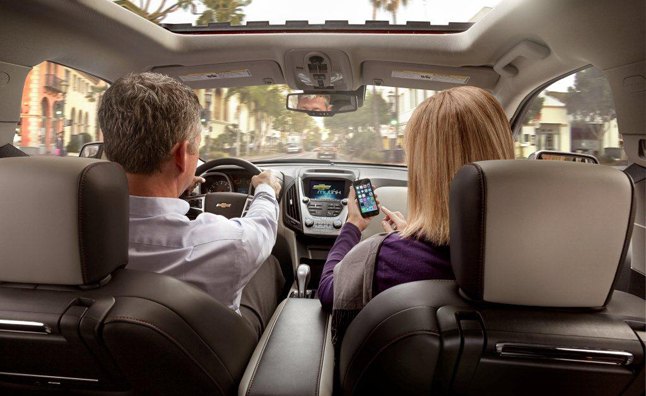 With OnStar's 4G LTE connection, the vehicle acts as a mobile hub, giving customers easier access to apps and services that require a high speed cellular or data connection.