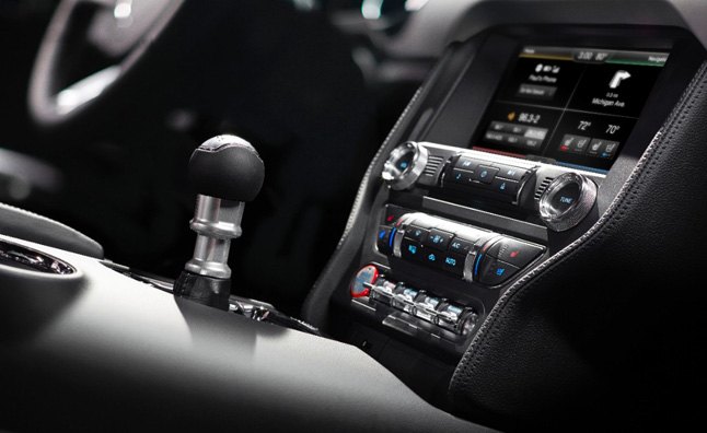 Ford Launching New SYNC AppLink in 2015 Mustang | AutoGuide.com