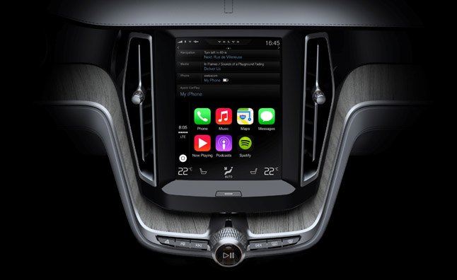 Watch Apple CarPlay In Action