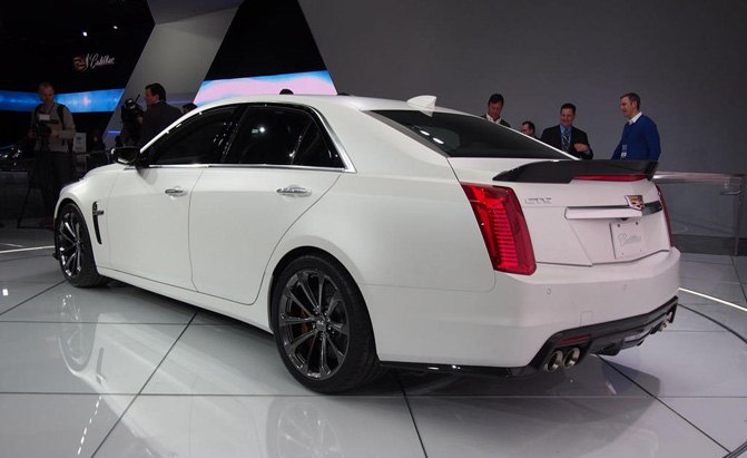 2016 Cadillac CTS-V Video, First Look