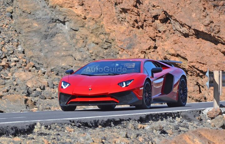 Lamborghini Aventador SV Teased in Video