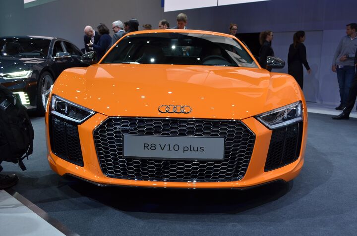 2017 Audi R8 to Arrive With V10, Plus More