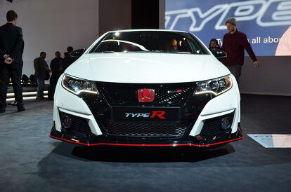 Honda Civic Type R Boasts Insane Performance | AutoGuide.com