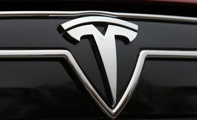 Tesla Model 3 to Debut Next March, On Sale in Q2 2017