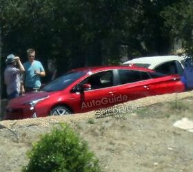 2016 Toyota Prius Spied With Radical New Look