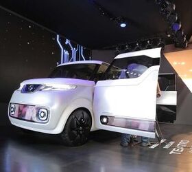 Nissan Teatro for Dayz Concept is for Social Media Lovers