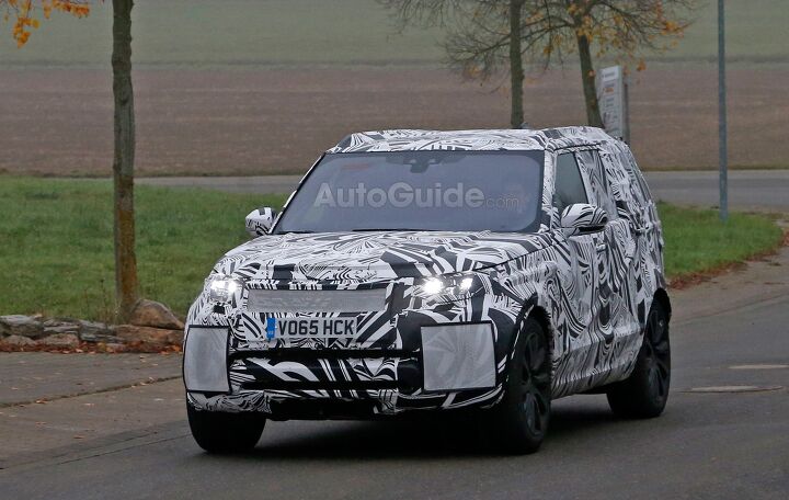 2017 Land Rover Discovery Spied Losing Boxy Design
