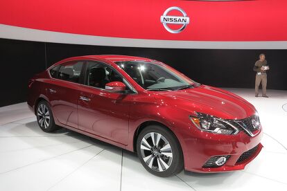 Sentra 2016 Modelos 2016 Nissan Sentra Updated Inside and Out | AutoGuide.com