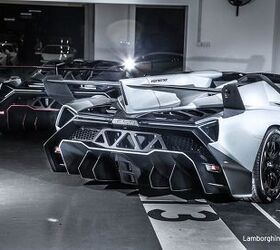 Check Out These Phenomenal Photos of Two Lamborghini Veneno