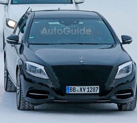 Facelifted Mercedes S-Class Sedan Spied