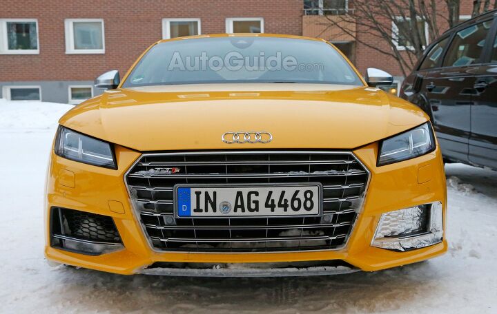 2017 Audi TT RS Spied With a Manual Transmission