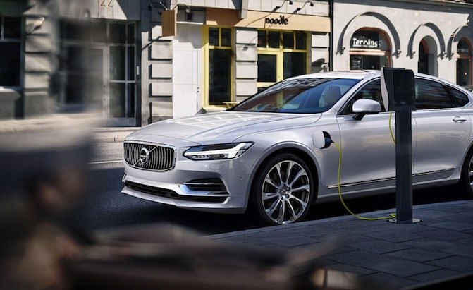 Volvo Pushes for Standardized EV Charging