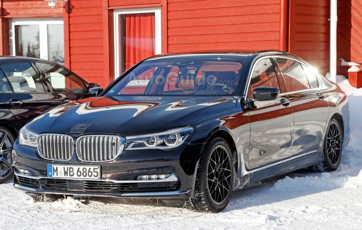 Possible BMW M7 Mule Spied Testing