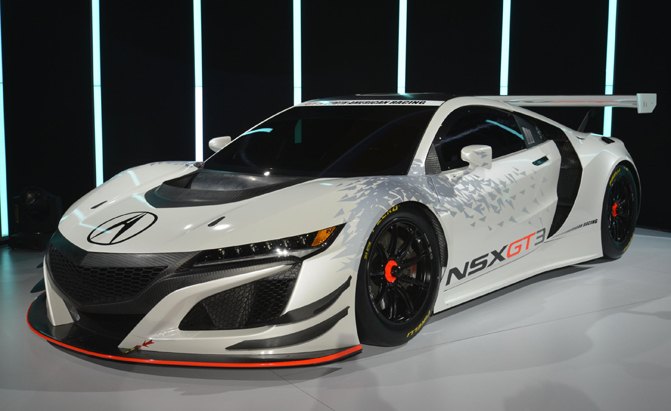 2017 Acura NSX GT3 Video, First Look