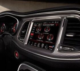 FCA Offers 2 Million Owners Complimentary Siri Eyes Free Upgrade