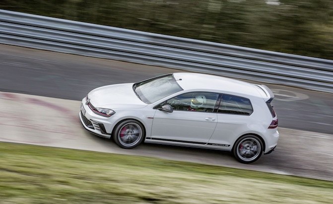 Watch the Volkswagen GTI Clubsport S Set a New FWD Nurburgring Lap Record