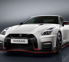 2017 Nissan GT-R NISMO Debuts With Same Horsepower, Revised Styling