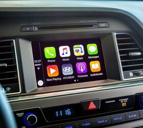 Hyundai Offers Free Upgrade for Android Auto, Apple CarPlay