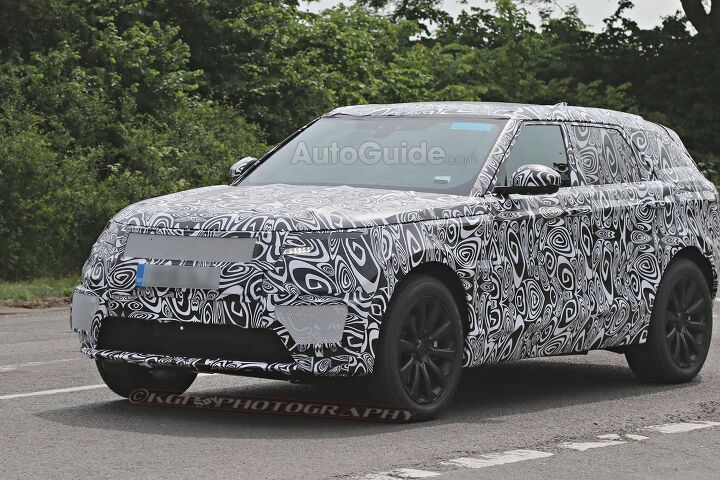 Range Rover Sport Coupe Spotted in Spy Shots
