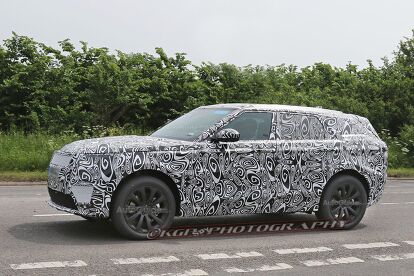 Range Rover Sport Coupe Spotted in Spy Shots | AutoGuide.com