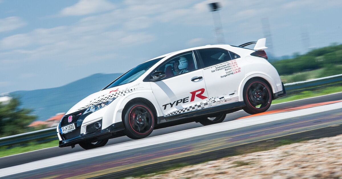 Honda Civic Type R Sets FWD Records at 5 European Tracks | AutoGuide.com