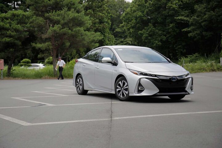 Toyota Prius Prime Will Eventually Get Five Seats: Report