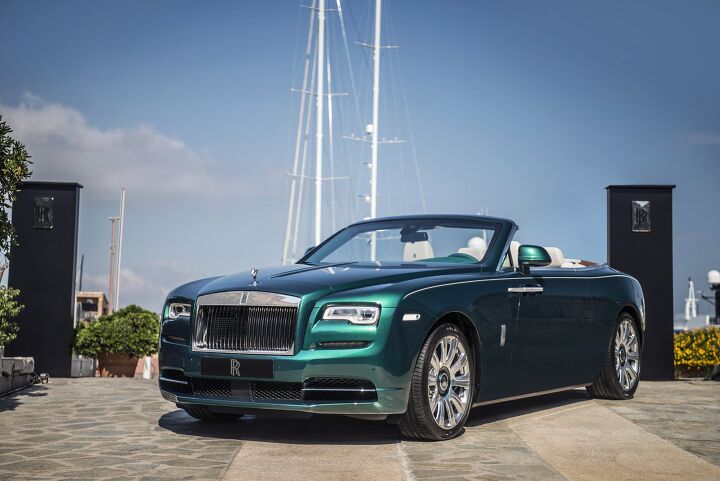 Custom Rolls-Royces Draw Inspiration From Swanky Italian Locale