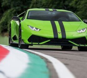 Lamborghini Huracan Dressed Up With New Appearance Packages | AutoGuide.com