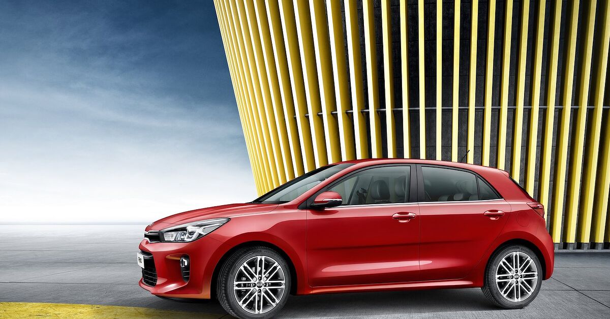 2018 Kia Rio Revealed With All-New Design | AutoGuide.com