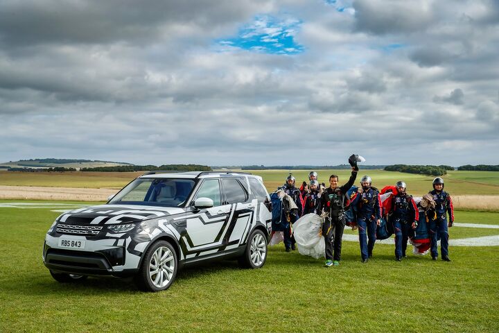 Land Rover Discovery Intelligent Folding Seats Tested by Bear Grylls While Skydiving
