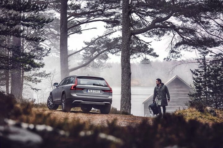 Volvo Reveals Rugged V90 Cross Country