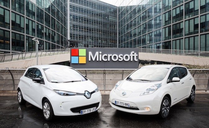 La Alianza Renault-Nissan y Microsoft Corporation firmaron un acuerdo con la finalidad de desarrollar la proxima generacion de tecnologias para vehiculos conectados.