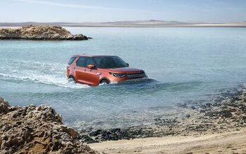 3-Row 2018 Land Rover Discovery Makes Debut With Busy Families in Mind