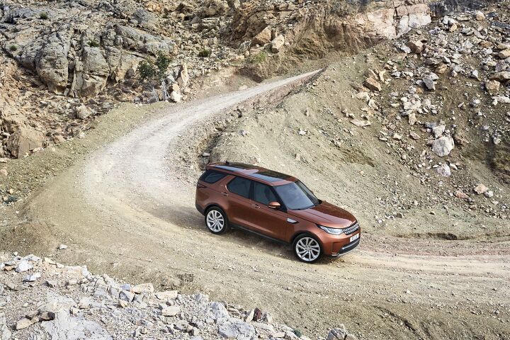 7 Interesting Features on the New Land Rover Discovery