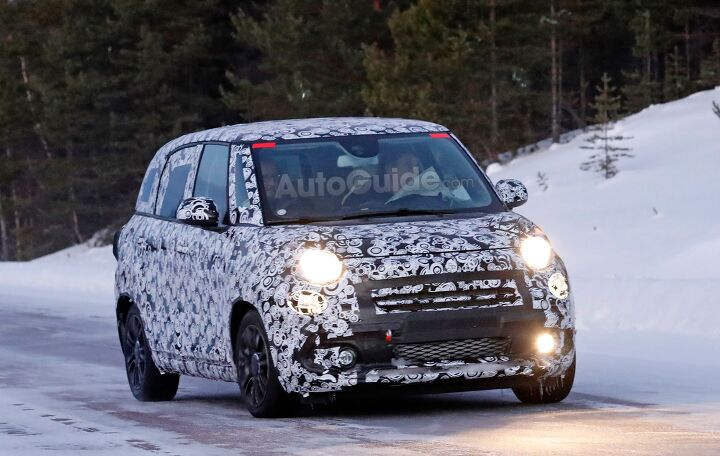 Fiat 500L Looks a Little Less Ugly in Latest Spy Photos