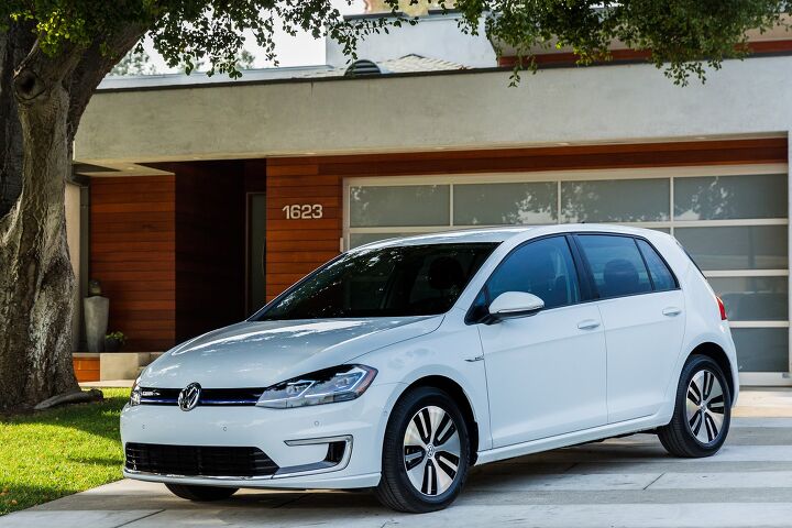 2017 Volkswagen E-Golf Gets a 50% Boost in Range