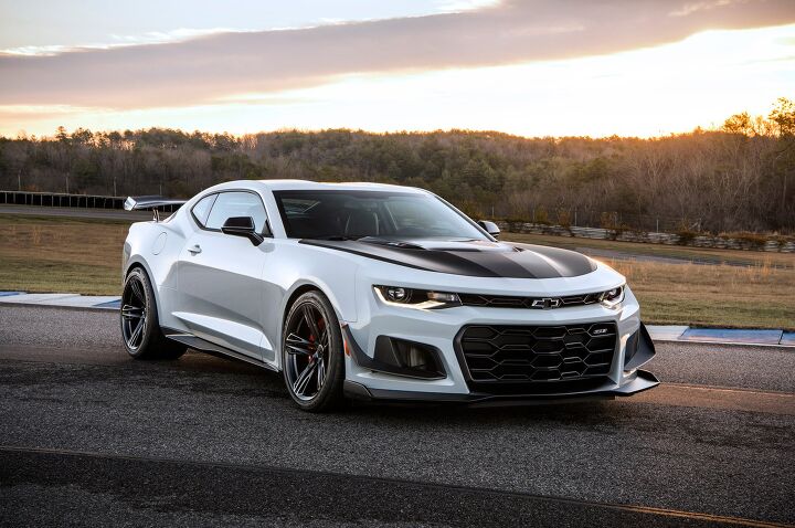 Chevy Teases Camaro ZL1 1LE Nurburgring Record Attempt in Vertical Video