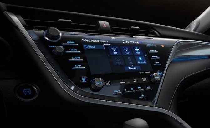 2018 Toyota Camry Adopts Linux-Based Infotainment