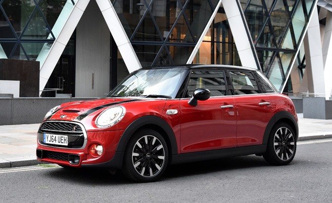 2018 Mini Base MINI Announces Prices, Features for Entire 2018 Lineup | AutoGuide.com