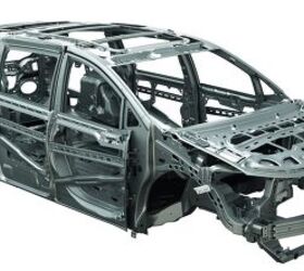 Higher-strength steels in the 2017 Chrysler Pacifica's body structure account for most of its weight reduction.