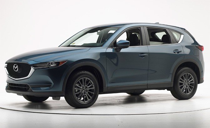 Redesigned 2017 Mazda CX-5 Aces Its Crash Tests