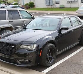 Report: A Chrysler 300 Hellcat is Happening