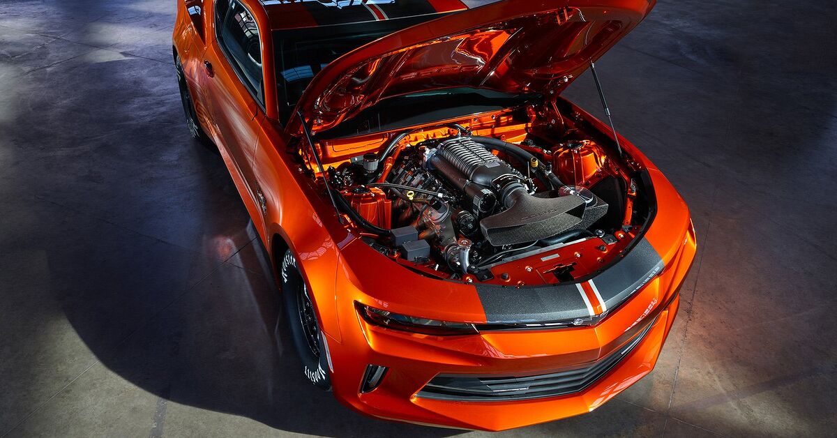 2018 Chevrolet COPO Camaro Gets All-New 302 Racing Engine | AutoGuide.com