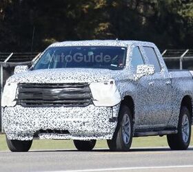 2019 Chevrolet Silverado 1500 Shows Off Its New Curves for the Camera