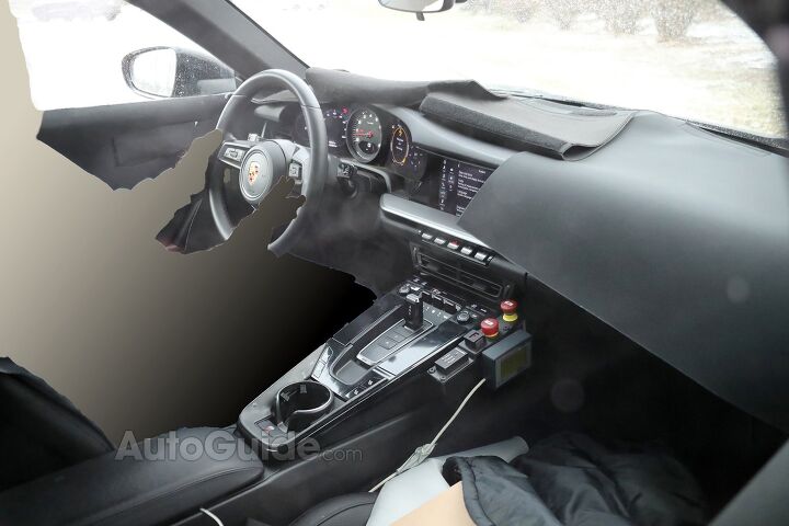 Check Out the Interior of the New 2019 Porsche 911
