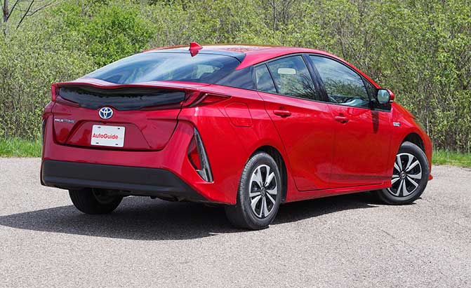 Toyota Wants to Be Selling 1 Million EVs a Year by 2020