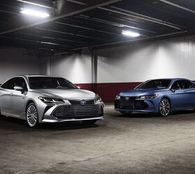 Brand New 2019 Toyota Avalon Debuts: 5 Things You Need to Know