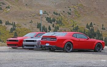 Dodge Challenger Hellcat Drag Pack Coming in 2019 With 725 HP