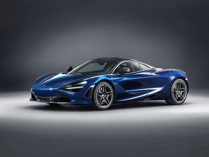 McLaren 720S Looks Stunning in Atlantic Blue Finish